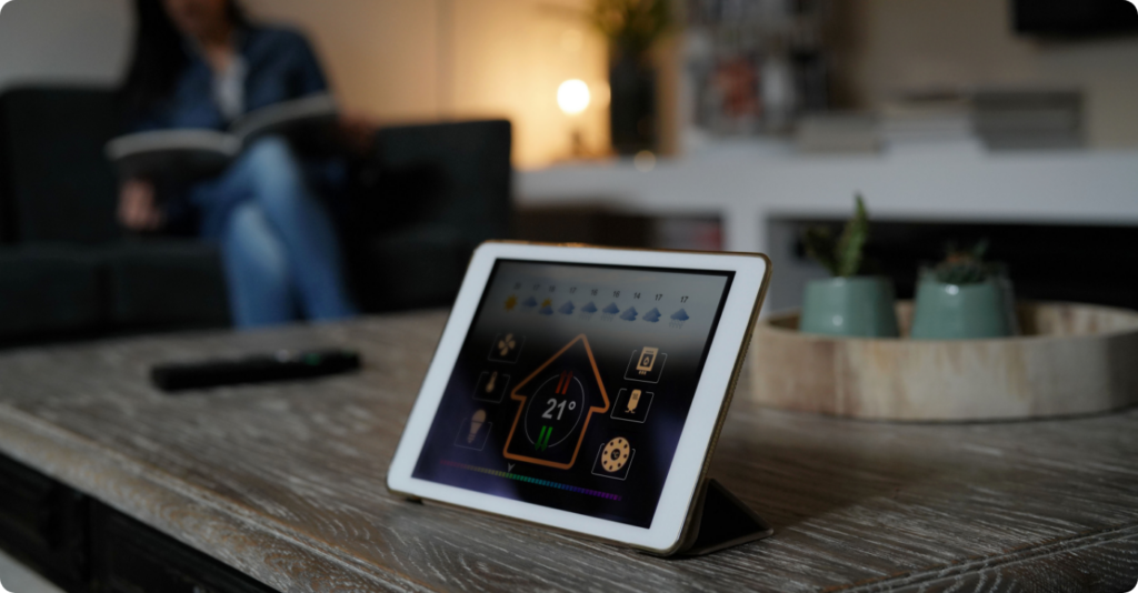 Tablet with smart home control system